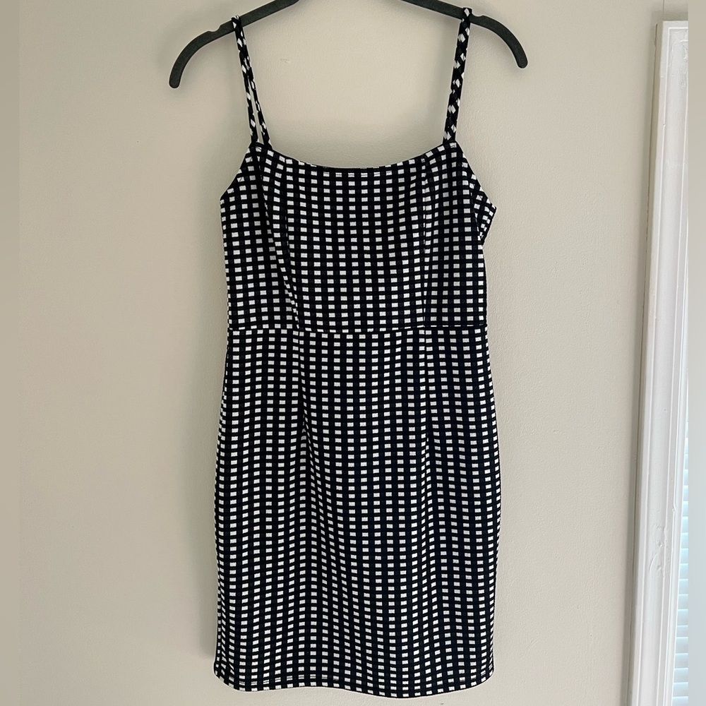 Yesstyle small black and white checkered spring picnic dress